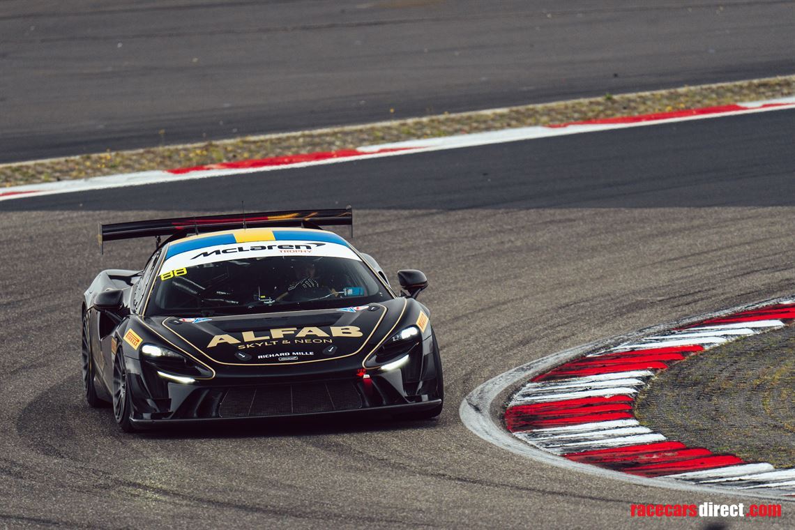 mclaren-artura-gt4-trophy-evo