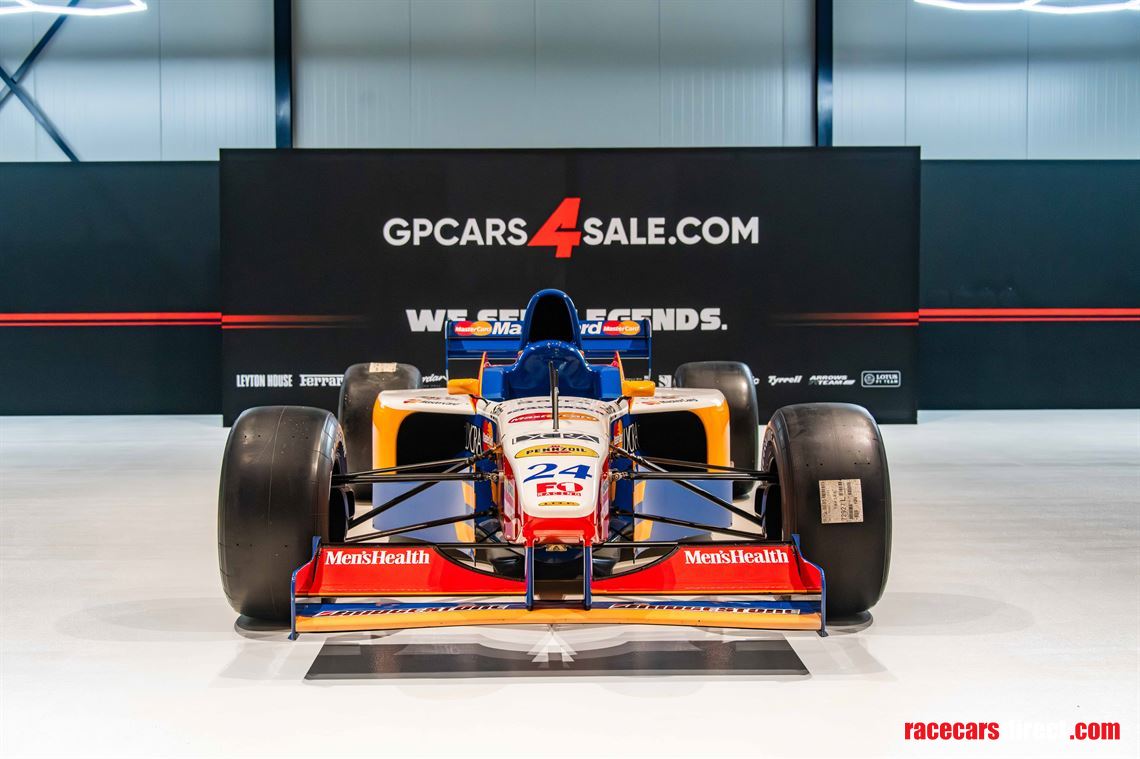 f1-lola-t9730-mastercard-full-running-car