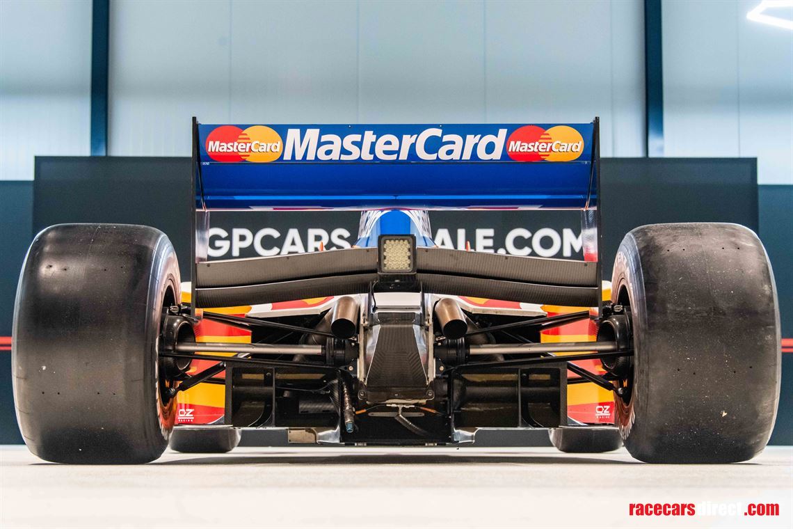 f1-lola-t9730-mastercard-full-running-car