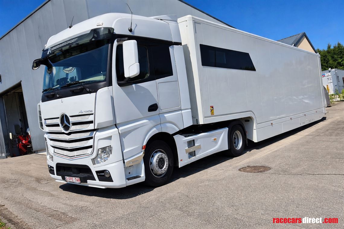 race-trailer-and-actros-mercedes