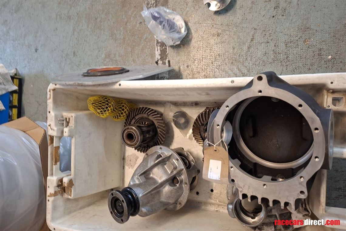 lola-mk1-axle