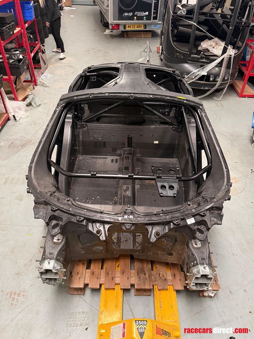 2022-mclaren-gt3-carbon-fibre-monocoque-tub