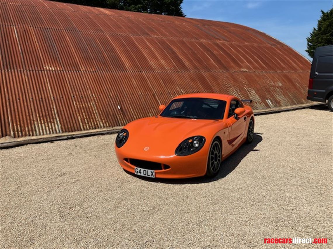 ginetta-g40r-road-and-track