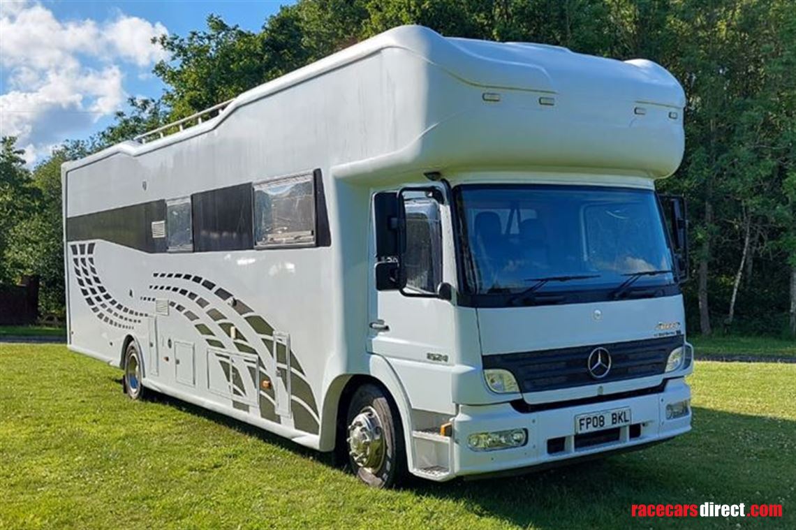 mercedes-motorhome-race-support