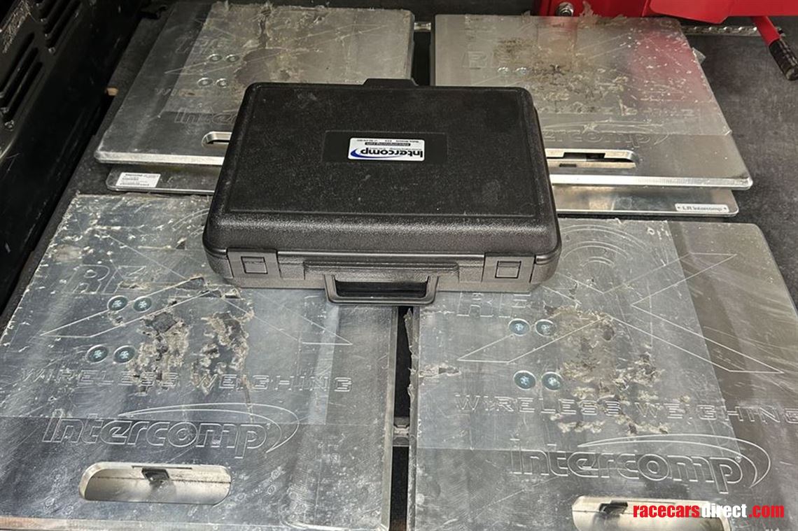 motorsport-equipment