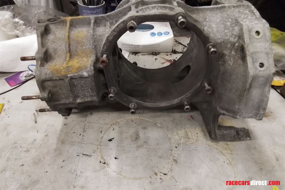 hewland-gearbox-casing