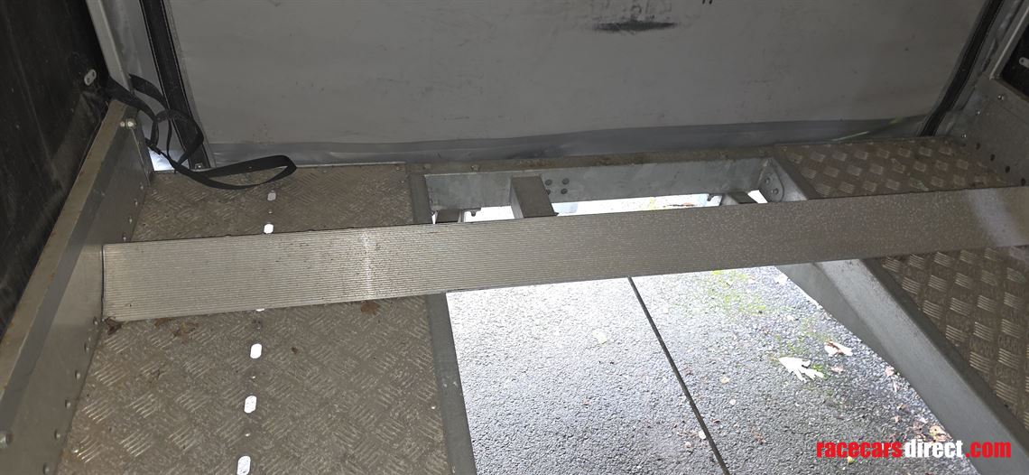 alloy-light-weight-trailer-with-cover
