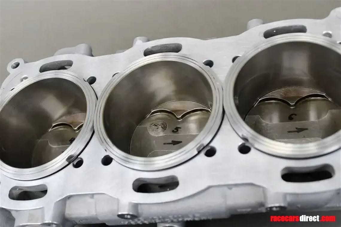 porsche-996-gt3r-water-tanks-cylinder-housing