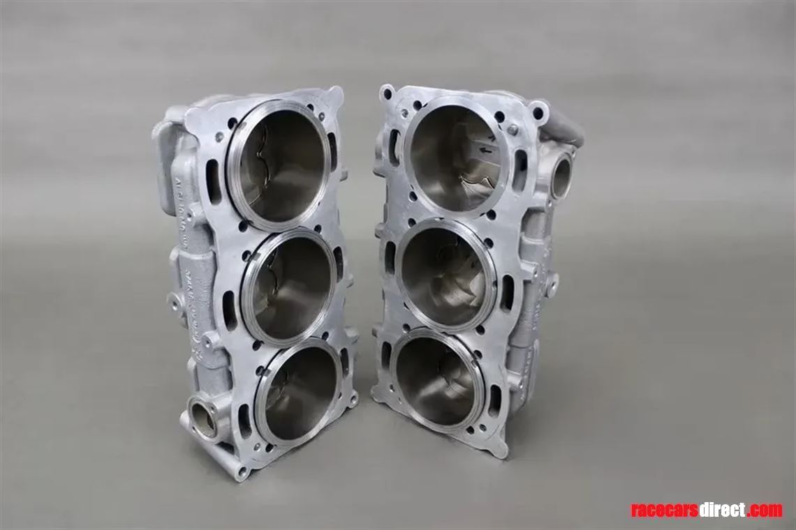 porsche-996-gt3r-water-tanks-cylinder-housing