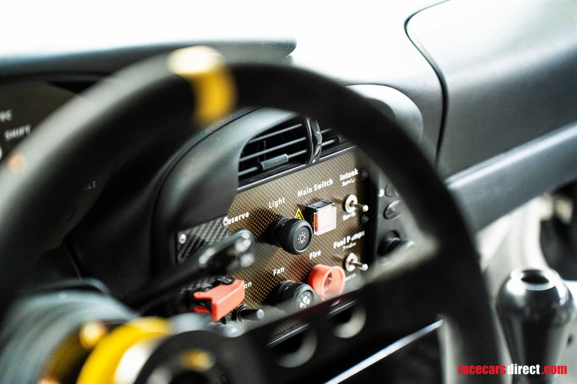 porsche-996-gt3-rsr-2004-le-mans-3rd-in-class
