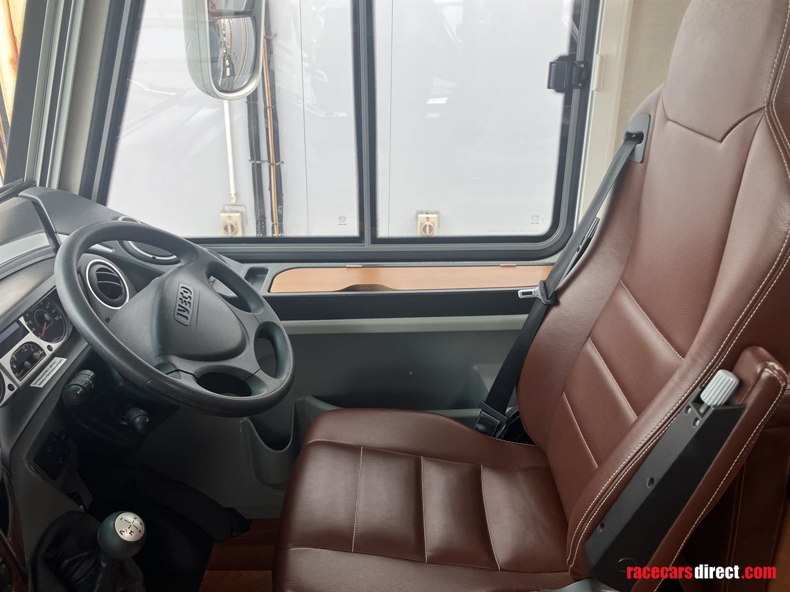 2011-niesmann-bischoff-8000i-lw-garage-motorh