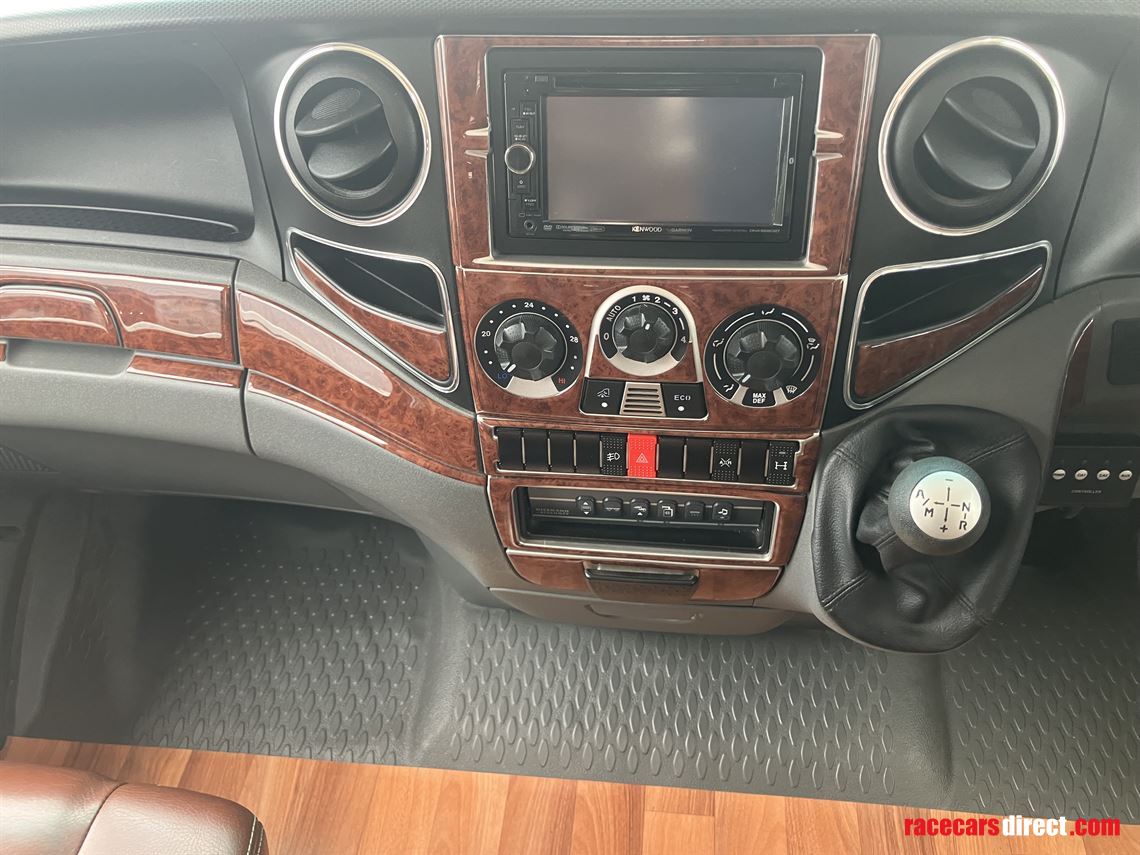 2011-niesmann-bischoff-8000i-lw-garage-motorh