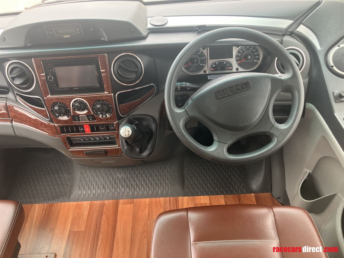 2011-niesmann-bischoff-8000i-lw-garage-motorh