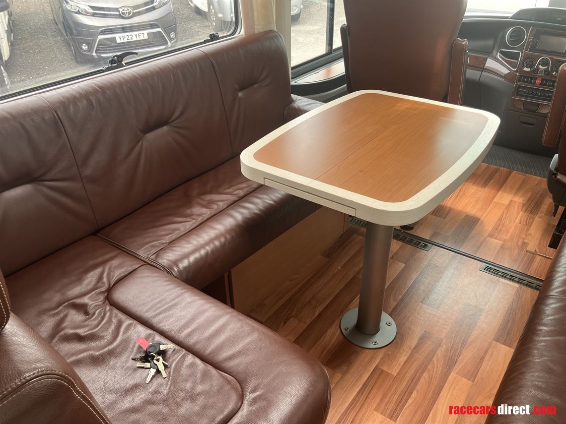 2011-niesmann-bischoff-8000i-lw-garage-motorh