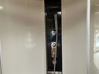 2011-niesmann-bischoff-8000i-lw-garage-motorh