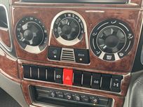 2011-niesmann-bischoff-8000i-lw-garage-motorh