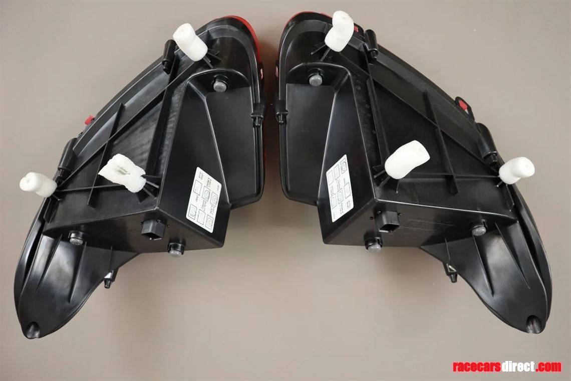 porsche-carrera-gt-rear-lights-headlights-rea