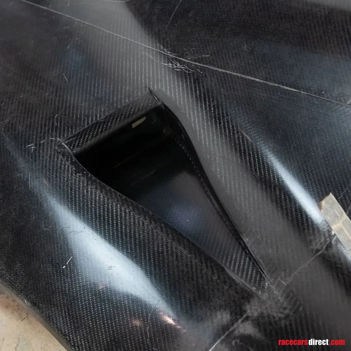 aston-martin-dbrs9-side-panel