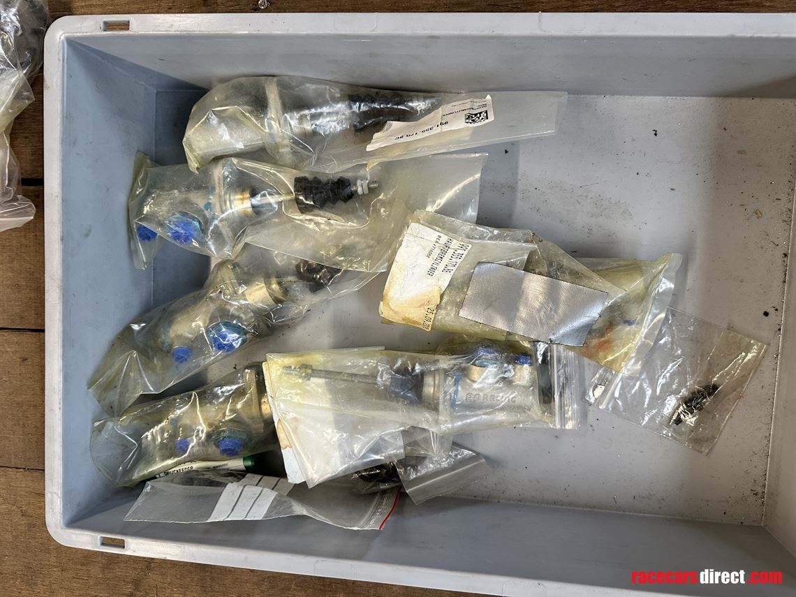 porsche-991-spare-parts-circuit-package-2