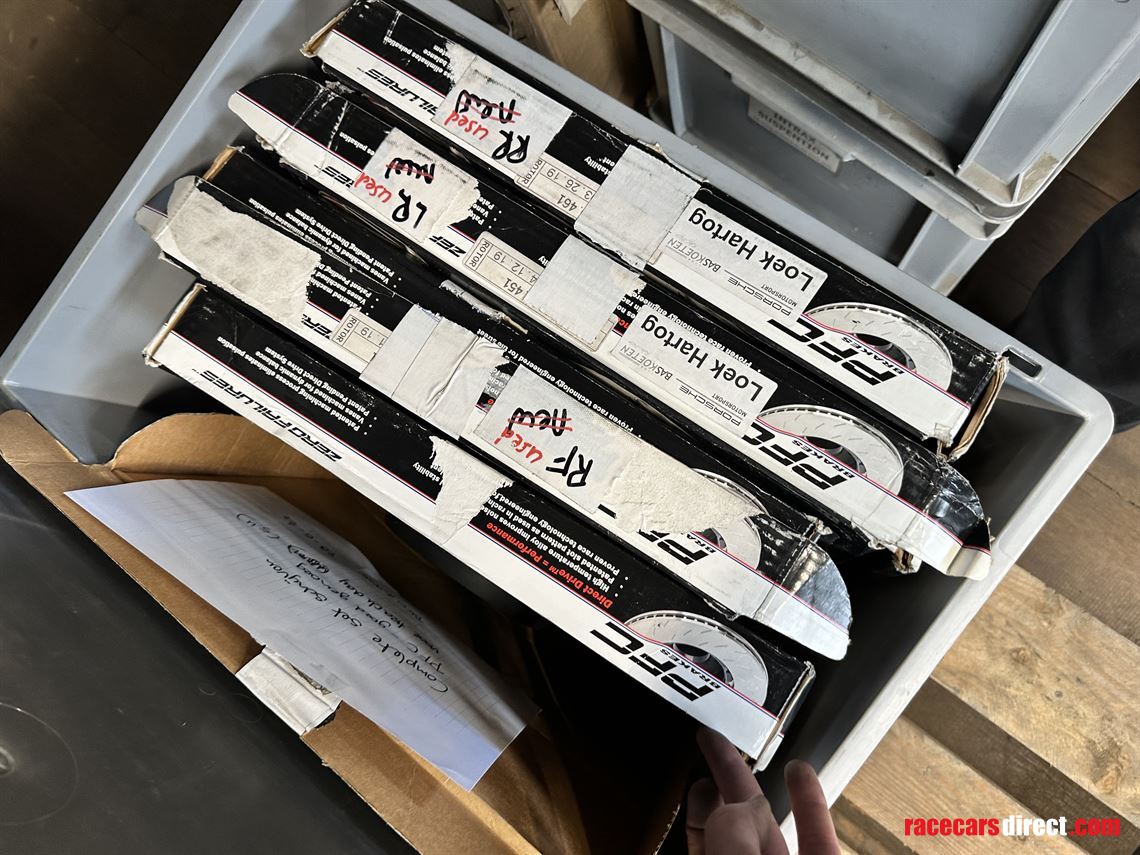 porsche-991-spare-parts-circuit-package-2