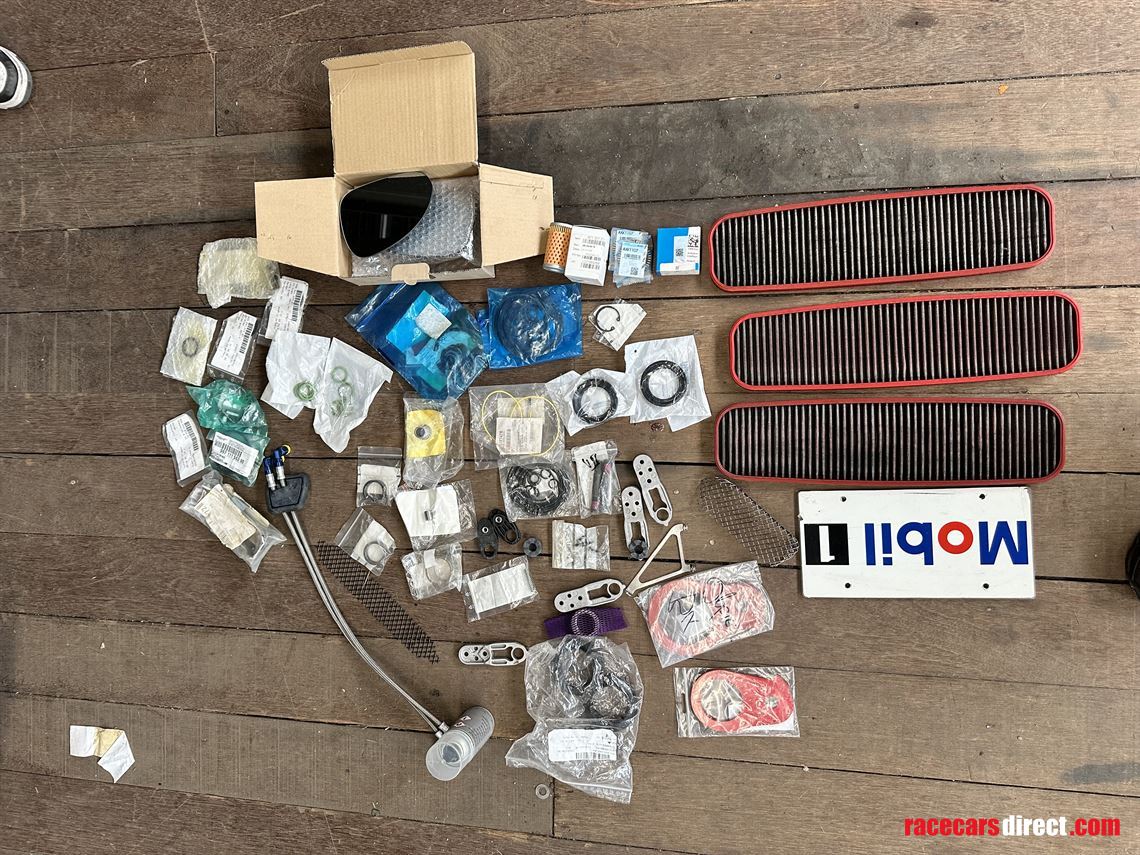 porsche-991-spare-parts-circuit-package-2