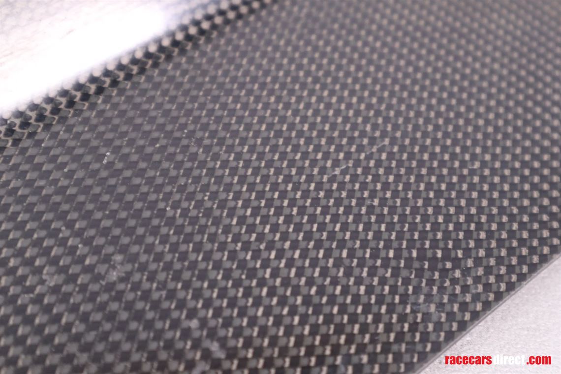 carbon-cover-in-the-bonnet-area