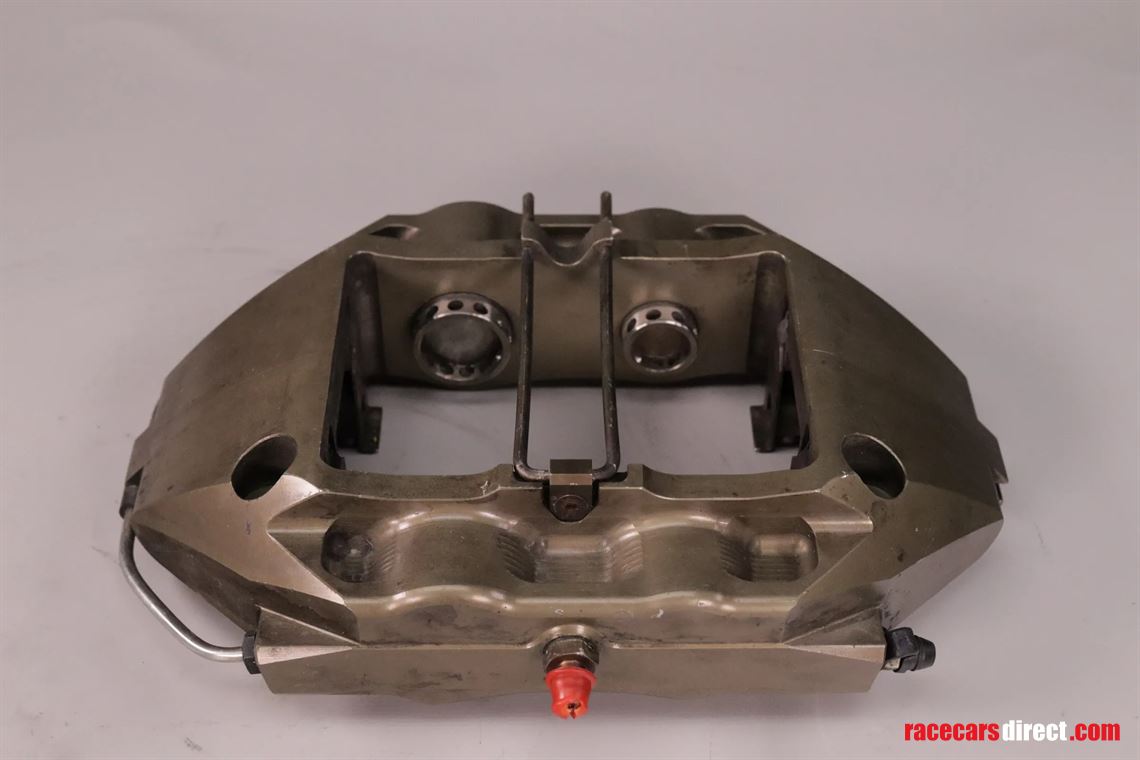brembo-racing-racing-brake-saddle-4-piston