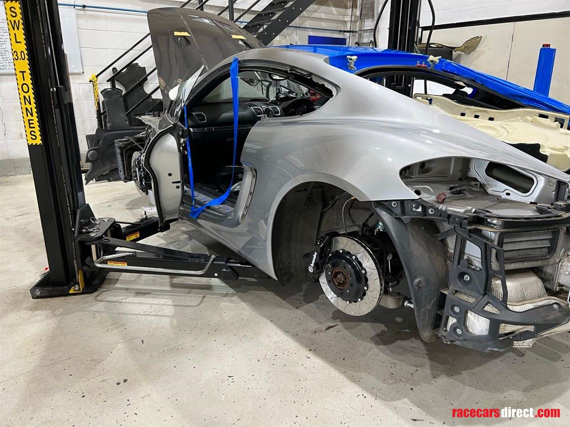 professionally-built-porsche-cayman