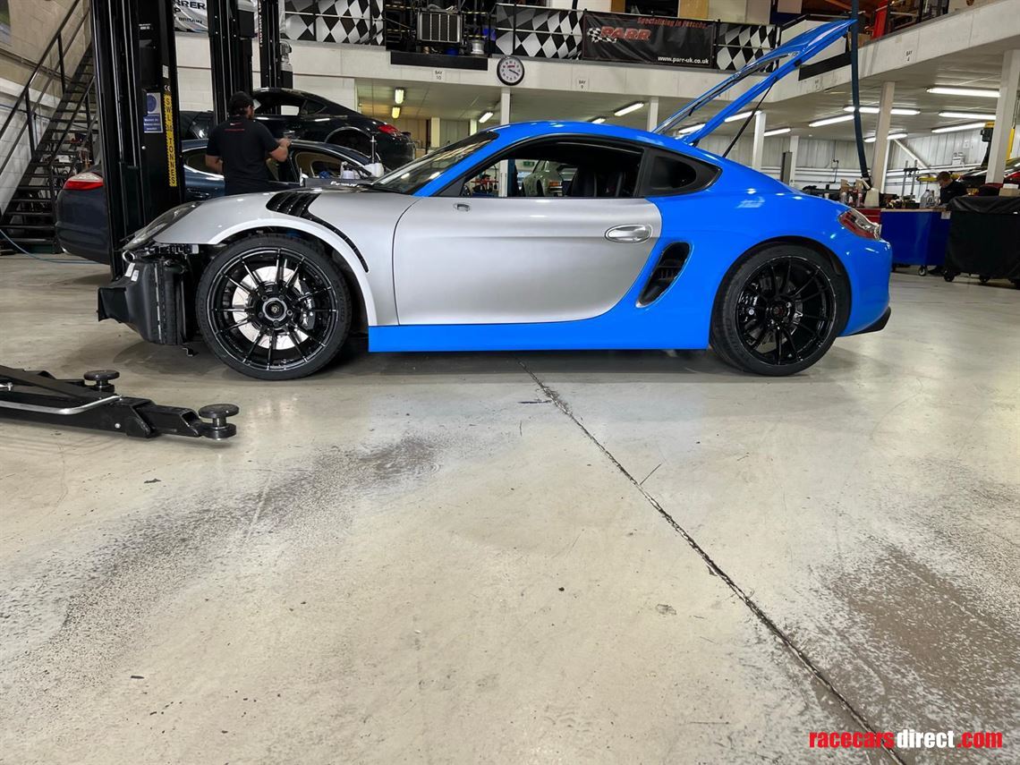 professionally-built-porsche-cayman