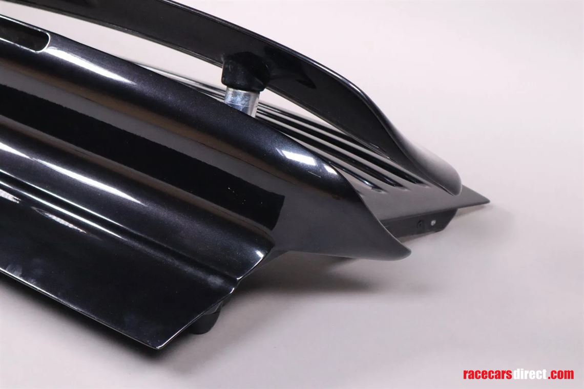 porsche-996-turbo-rear-spoiler-with-wing-boar