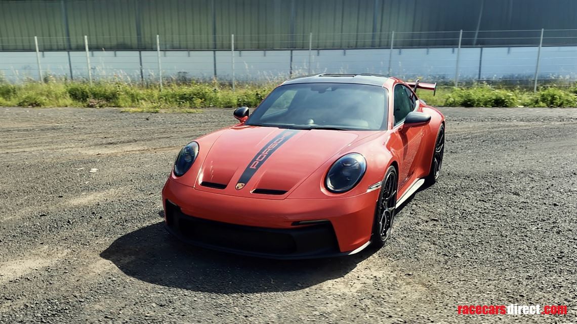 carbon-roof-for-porsche-992