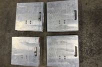 wireless-intercomp-scales-with-set-up-pads