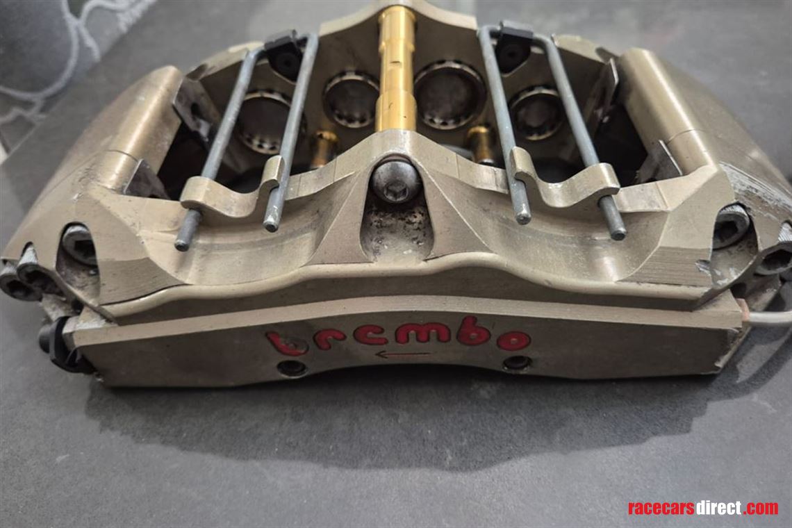 brembo-8-piston-calipers