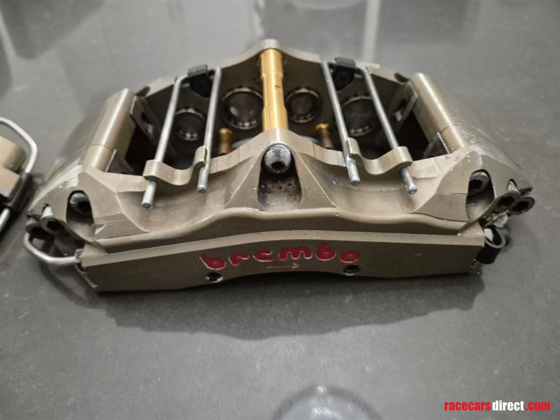 brembo-8-piston-calipers