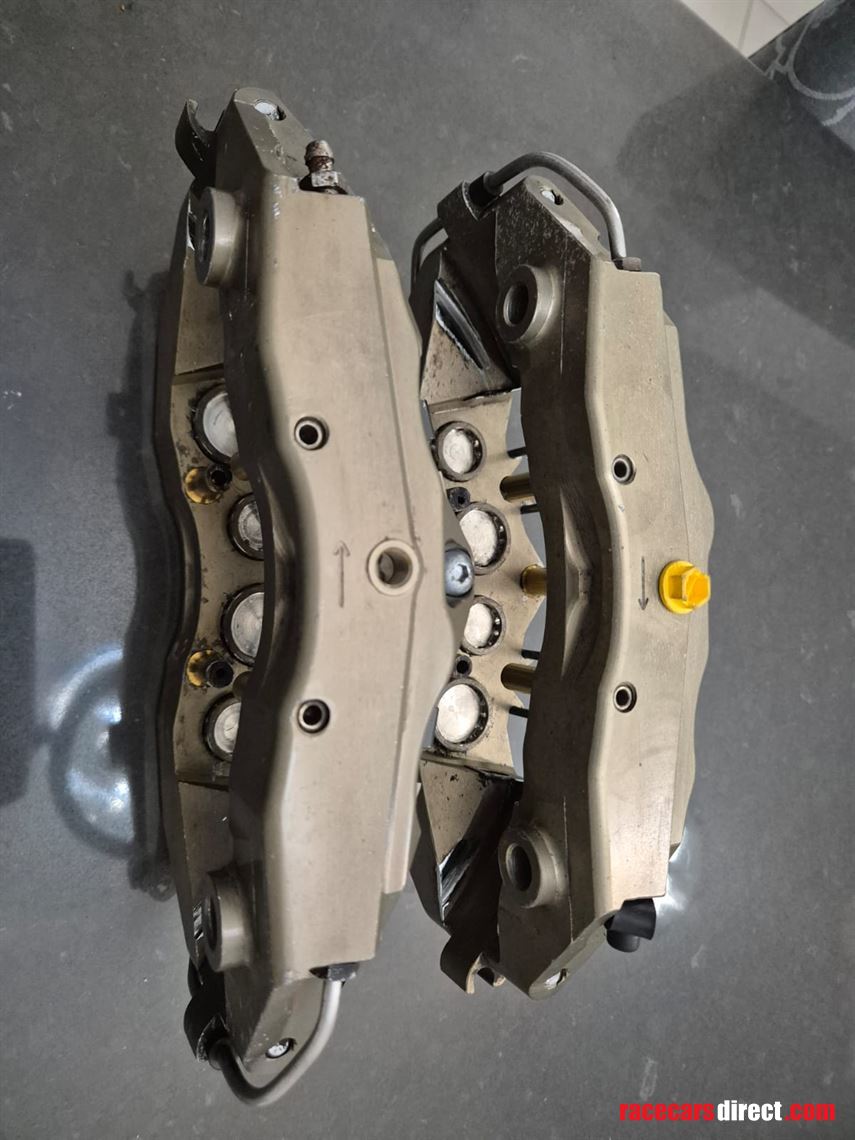 brembo-8-piston-calipers