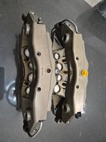 brembo-8-piston-calipers