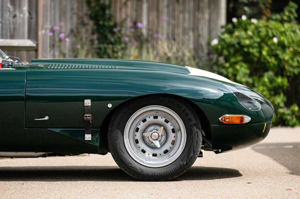 1961-jaguar-e-type-series-i-38-litre-lightwei