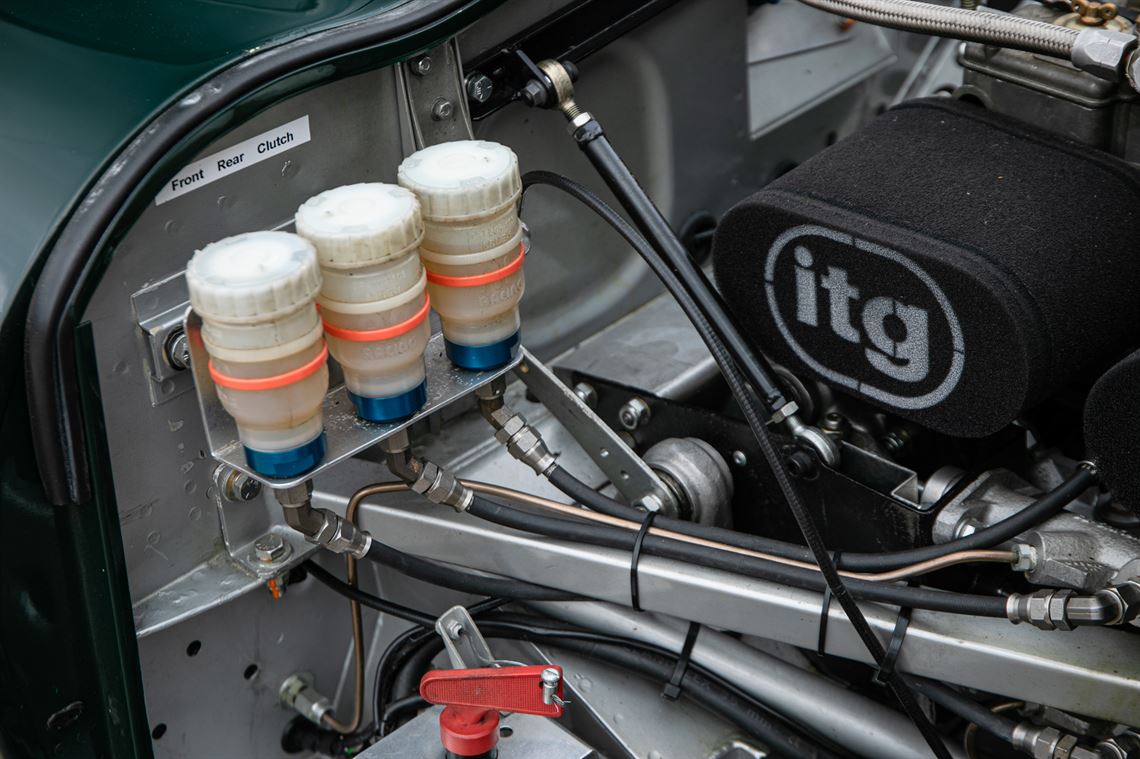 1961-jaguar-e-type-series-i-38-litre-lightwei