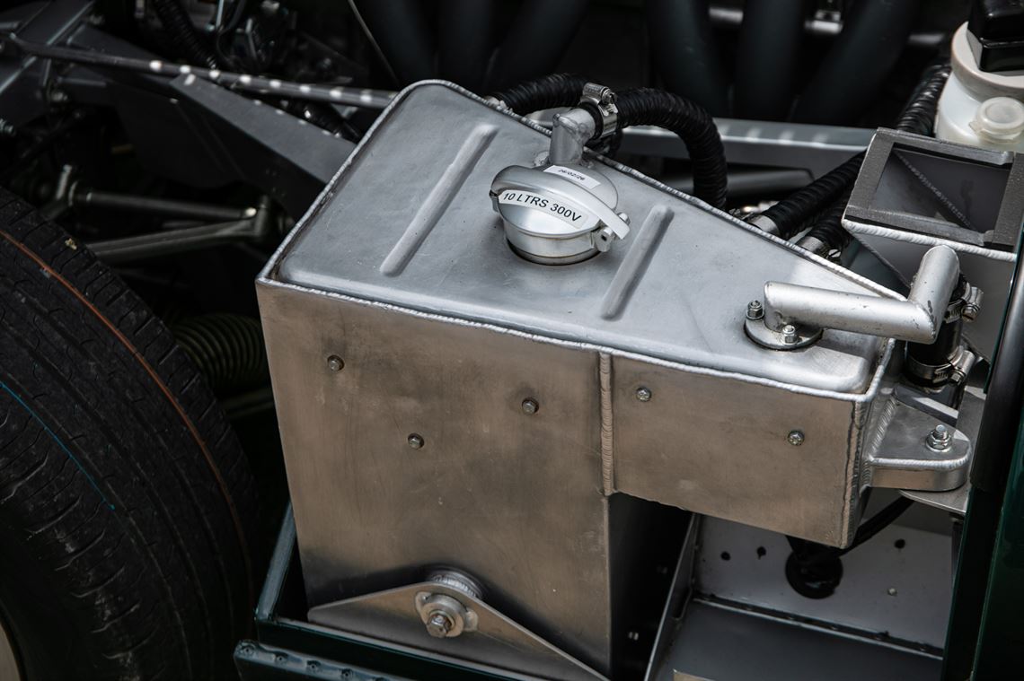 1961-jaguar-e-type-series-i-38-litre-lightwei