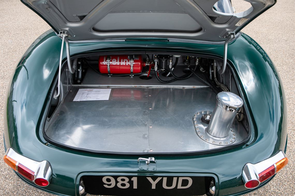 1961-jaguar-e-type-series-i-38-litre-lightwei