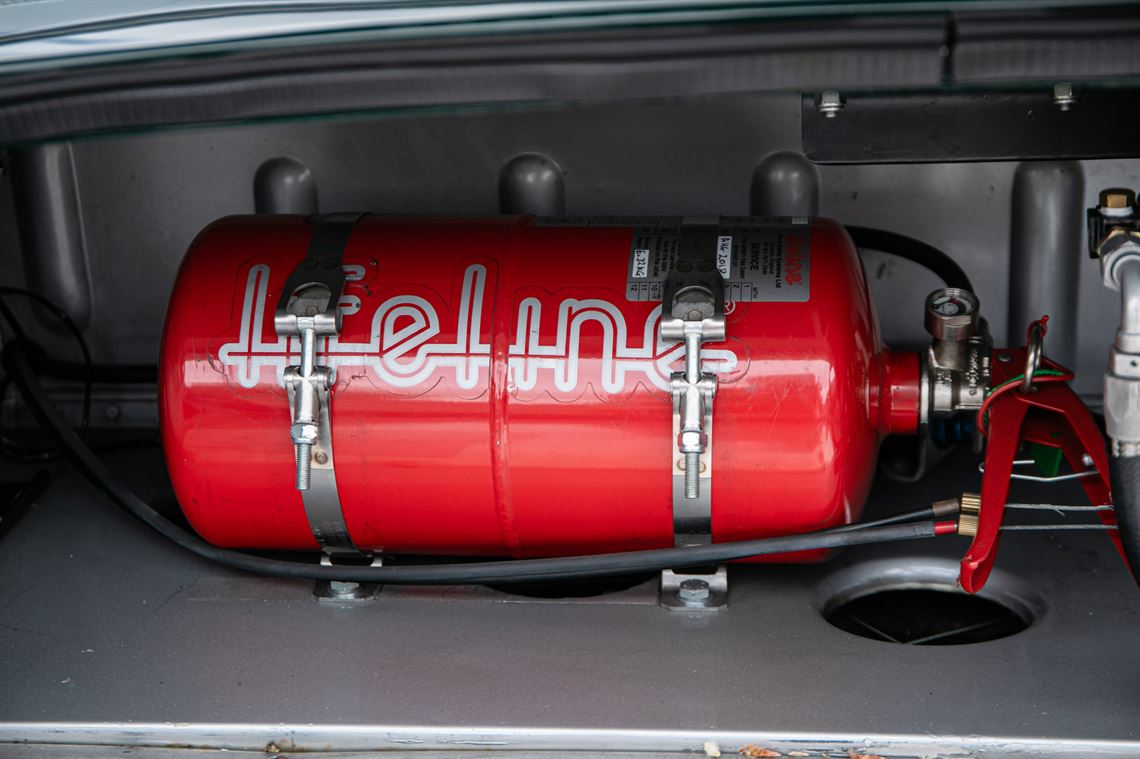 1961-jaguar-e-type-series-i-38-litre-lightwei