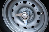 1961-jaguar-e-type-series-i-38-litre-lightwei