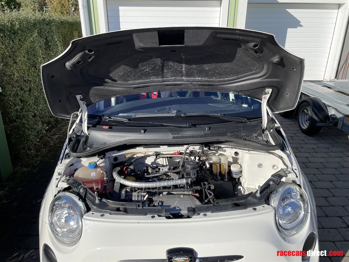 abarth-695-assetto-corse-evoluzione