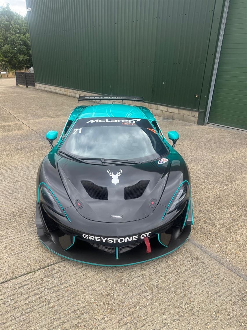 mclaren-570s-gt4-trophy---one-owner---only-16
