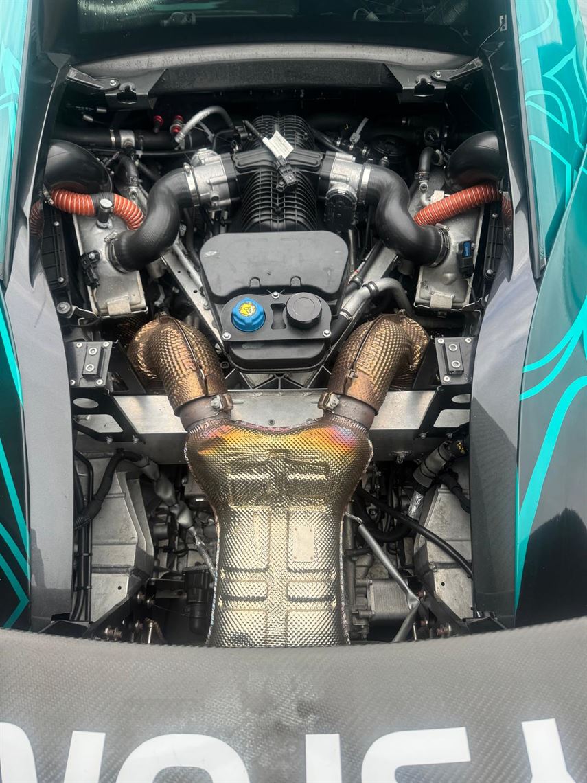 mclaren-570s-gt4-trophy---one-owner---only-16