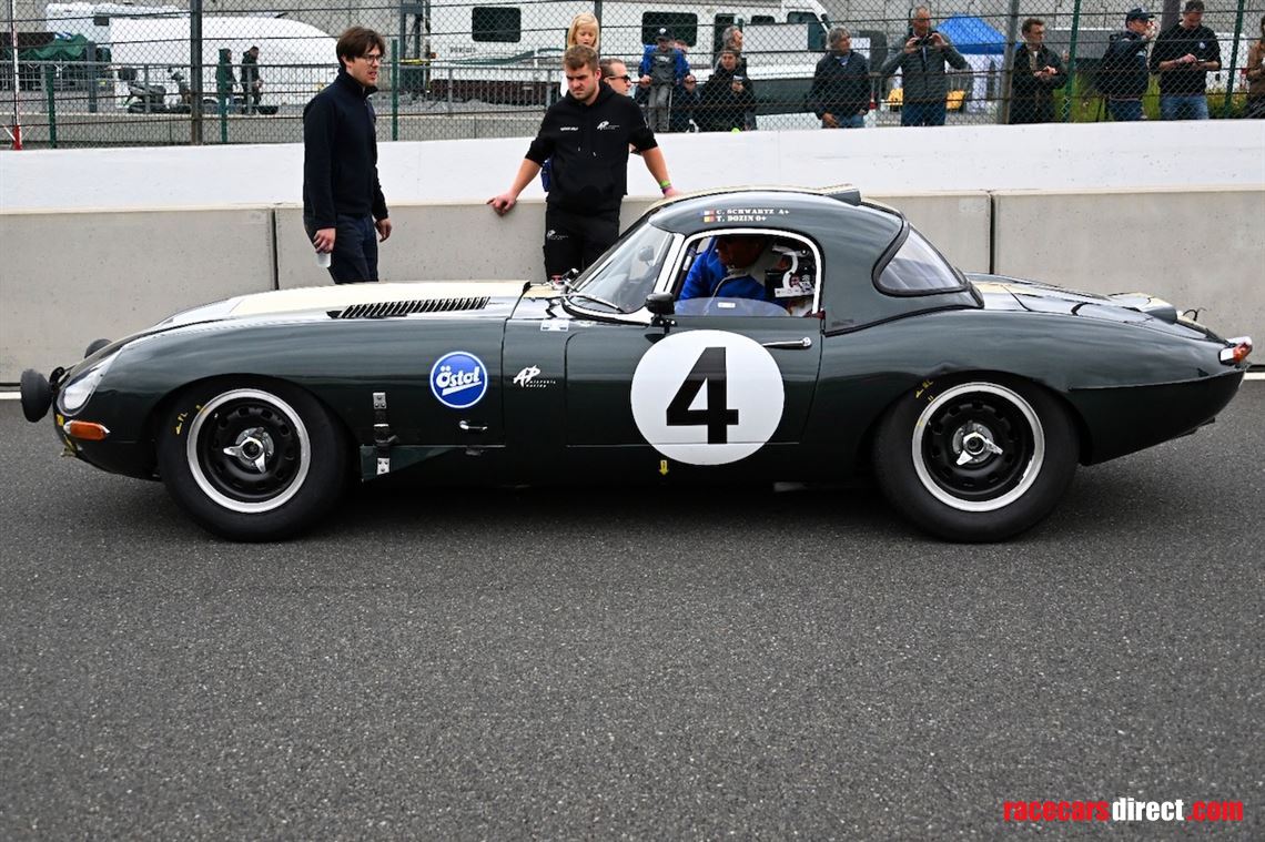 jaguar-e-type-fia-semi-lightweight-1963