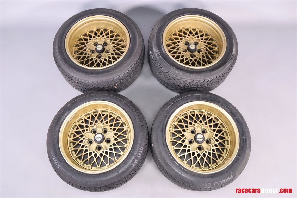 ferrari-308-wheel-set-15-inch-goldsilver-with