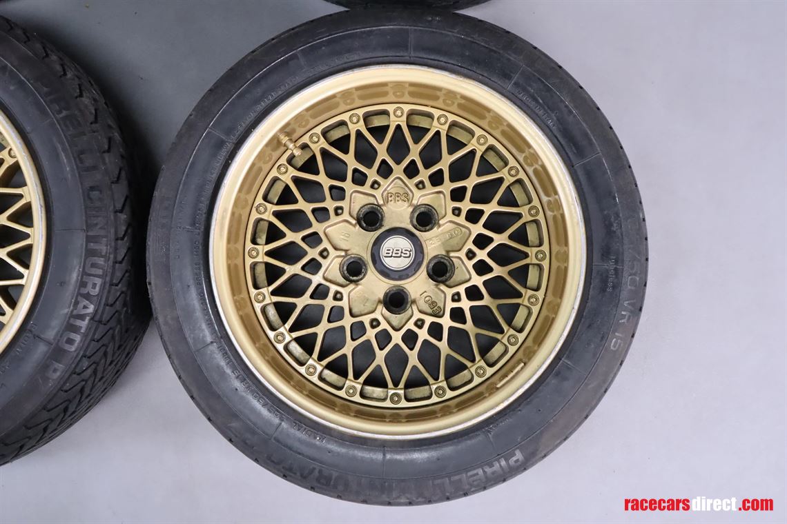 ferrari-308-wheel-set-15-inch-goldsilver-with