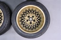 ferrari-308-wheel-set-15-inch-goldsilver-with