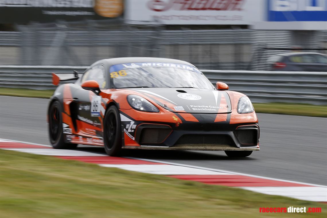 porsche-718-gt4-clubsport-mr